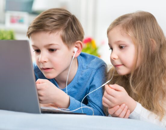 Kids and Internet Parent Pulse Featured Image