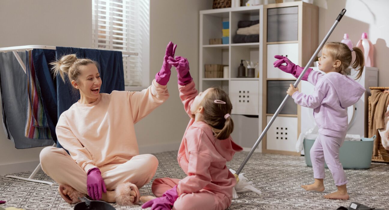 Clean with Kids Parent Pulse Article Featured Image