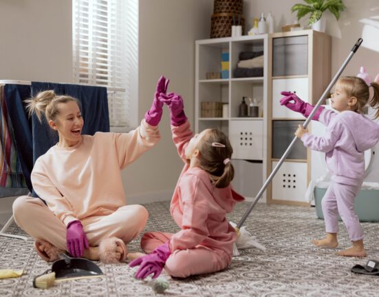 Clean with Kids Parent Pulse Article Featured Image