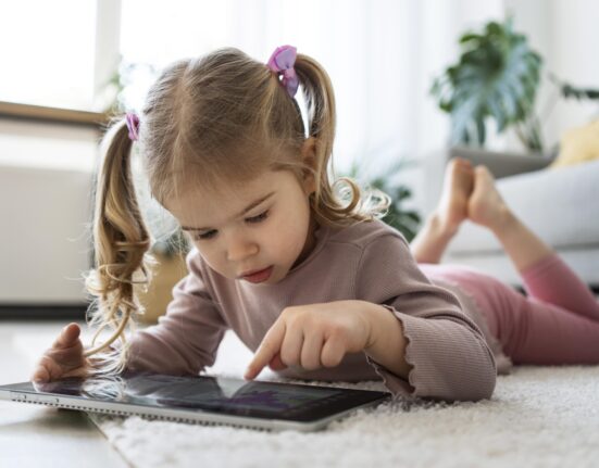 Kids on Internet Parent Pulse Article Featured Image
