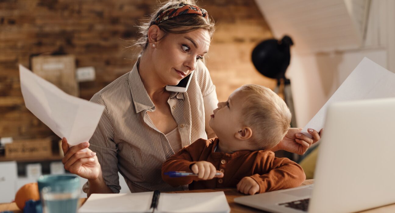 Multitasking Mother Parent Pulse Article Featured image