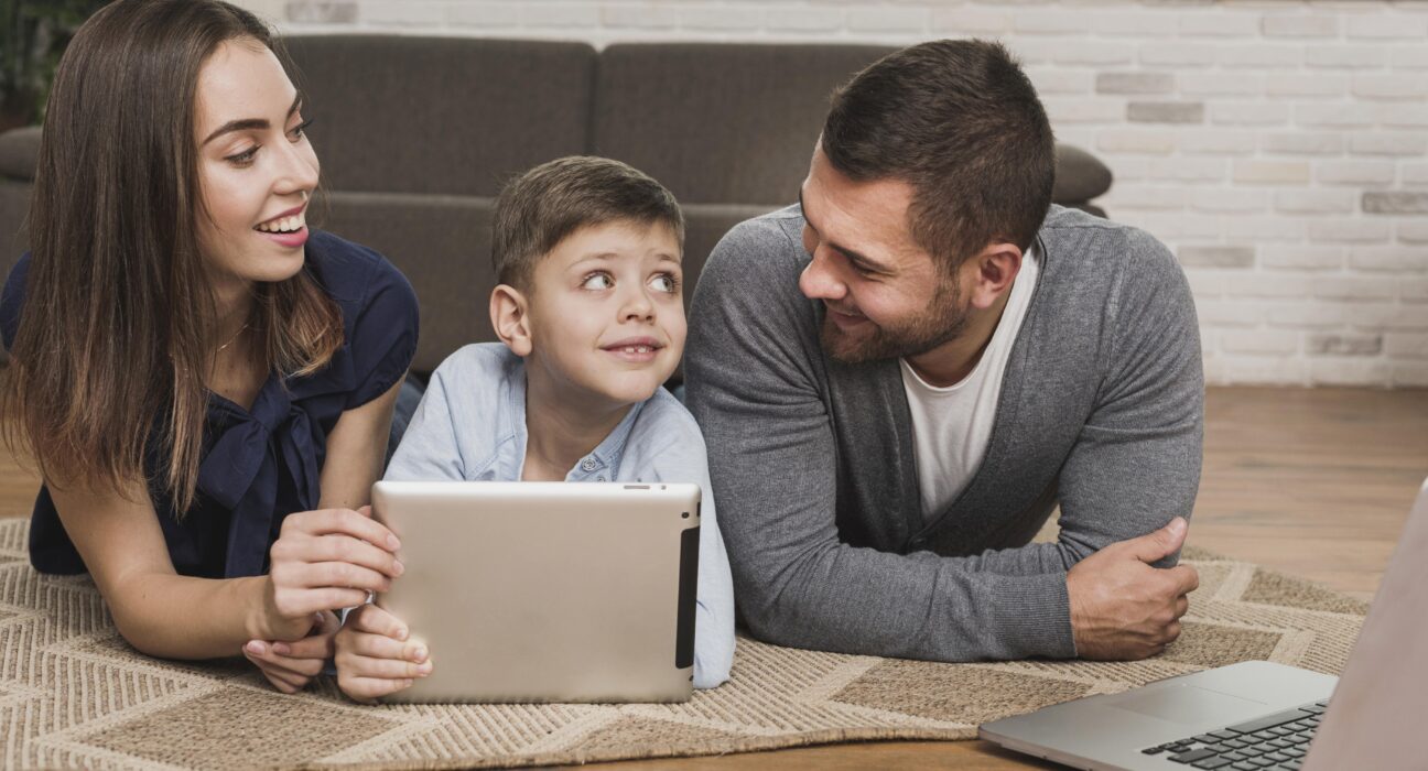 Digital World with Kids Parent Pulse Article Featured Image